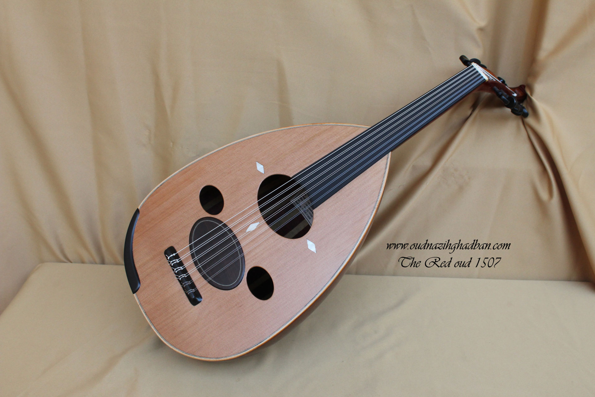 1507 The Red oud